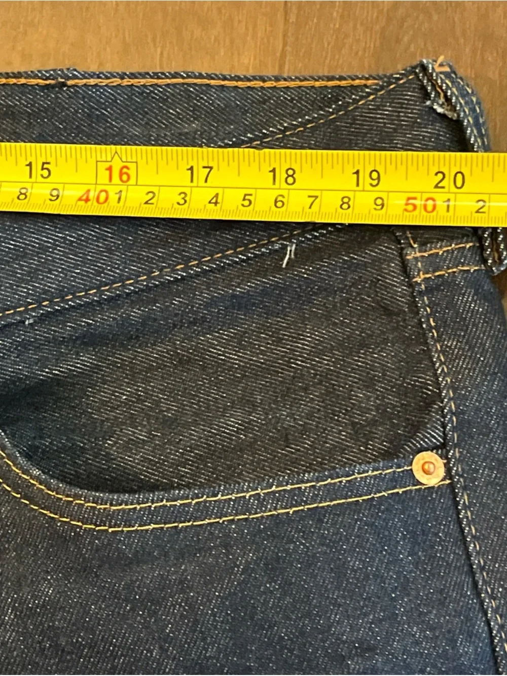 Levis classic dark